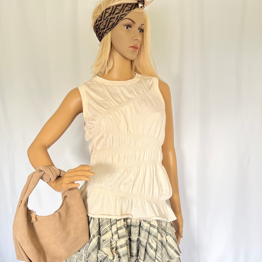 Essendi NWOT Off White Silk Top Sleeveless Knit Cream Color